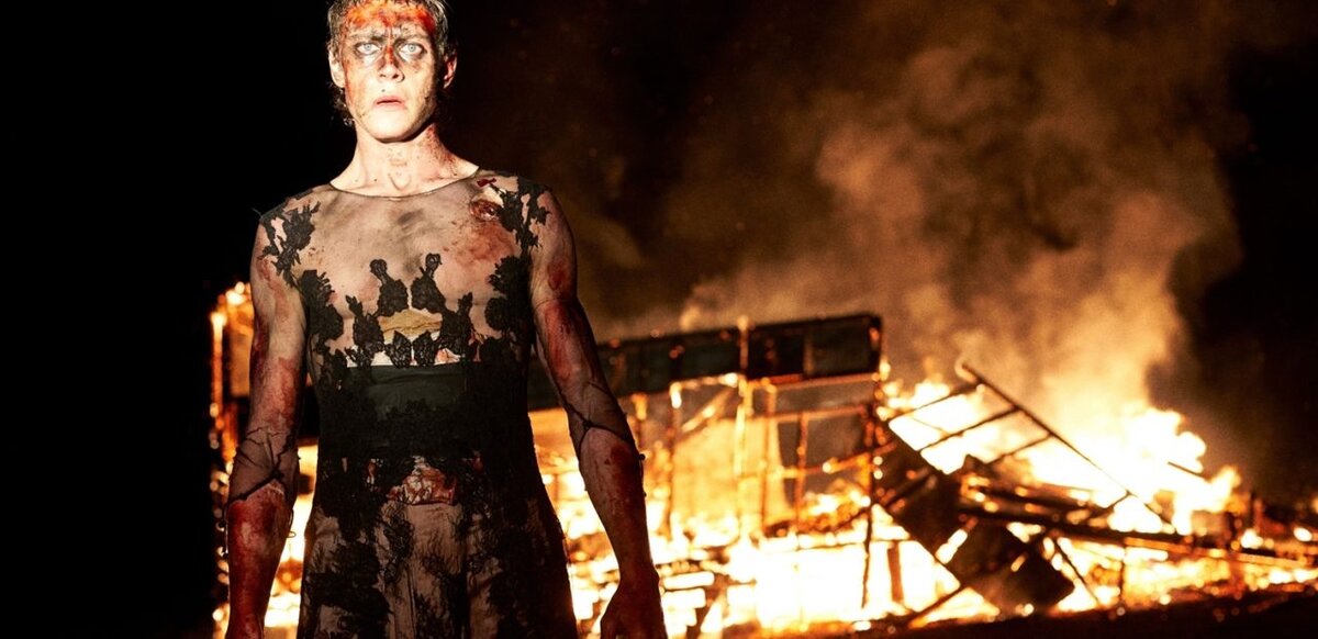 Кадр из фильма "Подлинная история банды Келли" (2019)