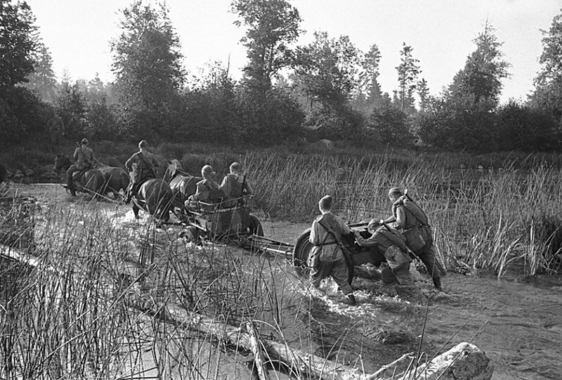 Фотография сделанная советскими фотографом в годы ВОВ.