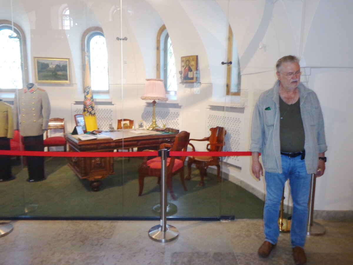 Реконструкция кабинета главнокомандующего. Фото автора. 