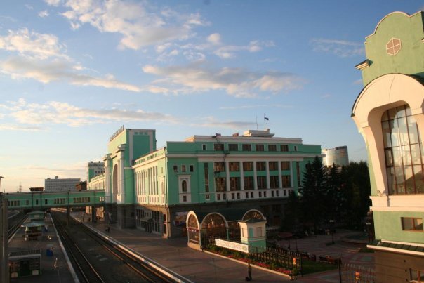 Прибытие на вокзал города Новосибирска