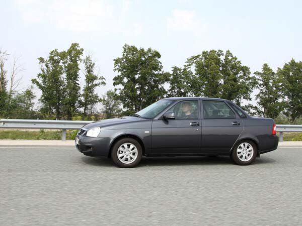 Lada PRIORA sedan SE