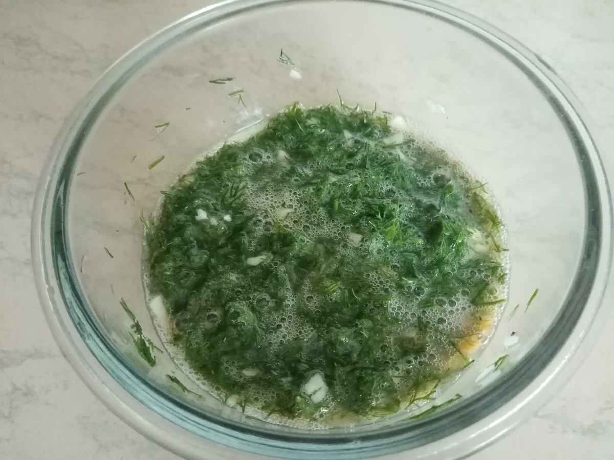 Приготовление начинки для картофельной лепёшки.