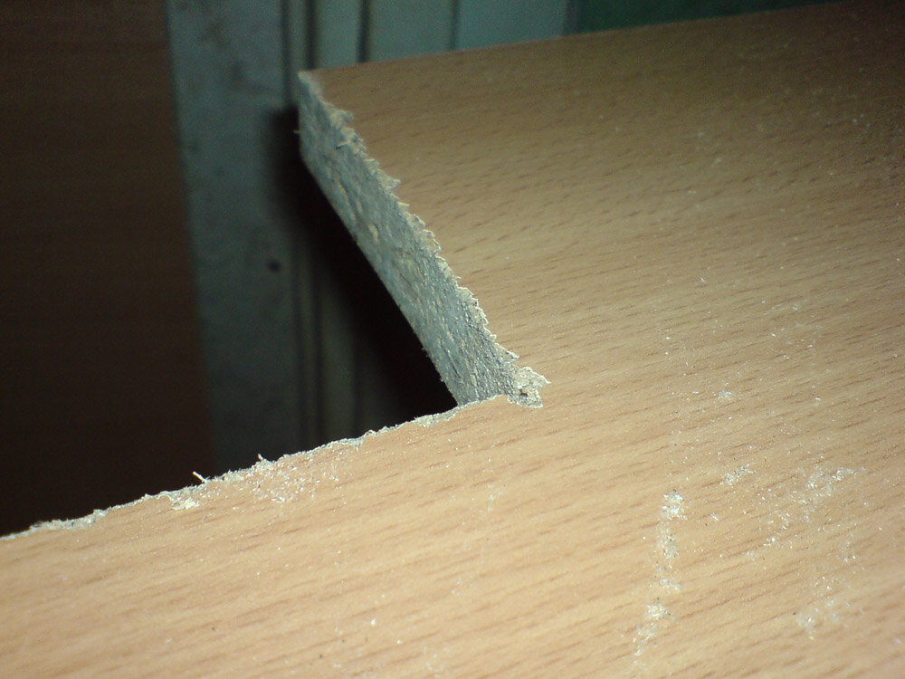 сколы от некачественного инструмента