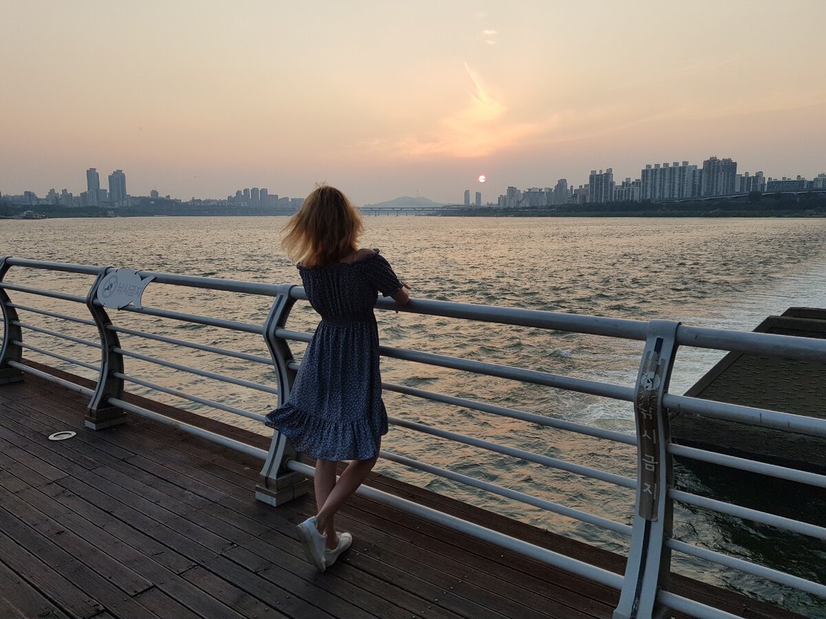 Кореянка беспрекословно должна была подчиняться свекрови. Действительно, судьбе девушек в этом случае было не позавидовать. -6