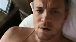 Интимное видео Дзюбы слили в интернет На кадрах футболист занимается самоудовлетворением под голос телеведущей Марии Орзул