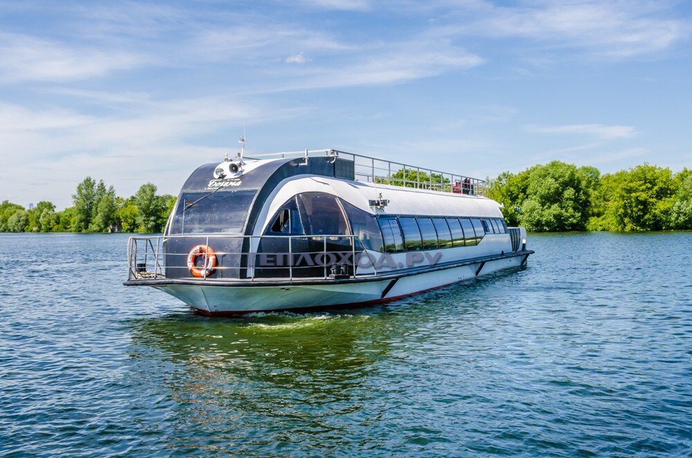 Панорамный теплоход "Богема"