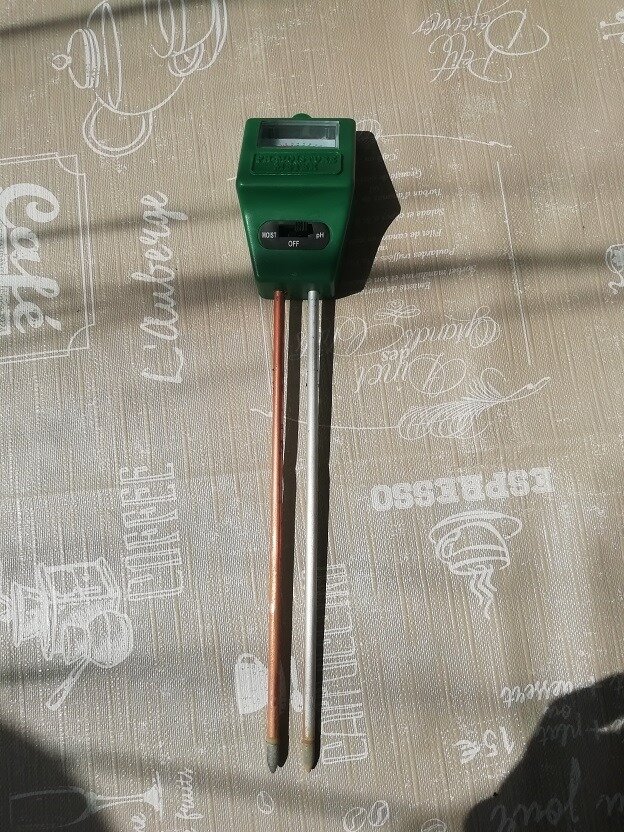 Недорогой прибор, купленный в сети магазинов "Ашан" Как пользоваться описано в инструкции. Нет ничего сложного, применение достаточно простое.