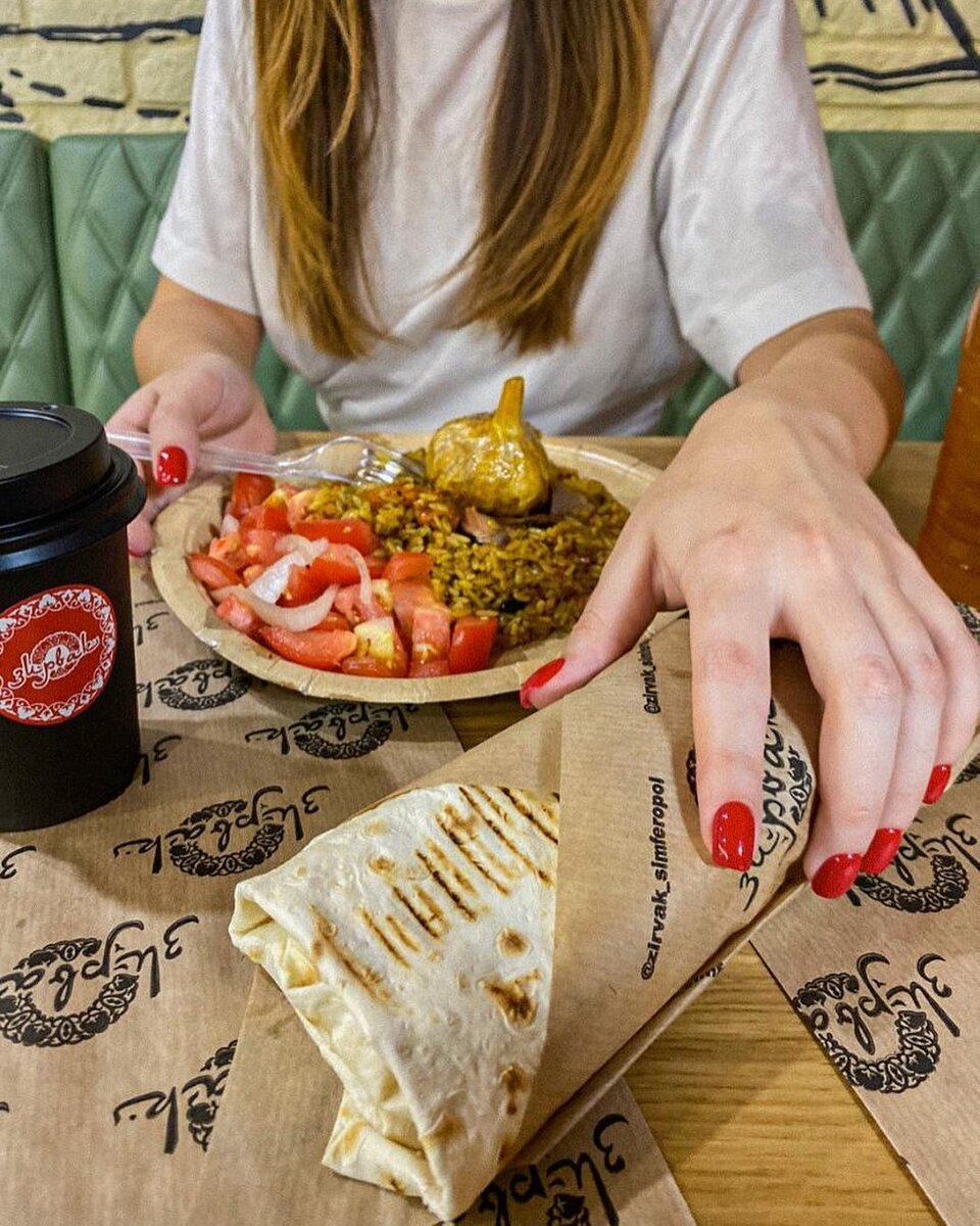 продукт всегда важней чем место или оформление, гость возвращается именно за вкусом