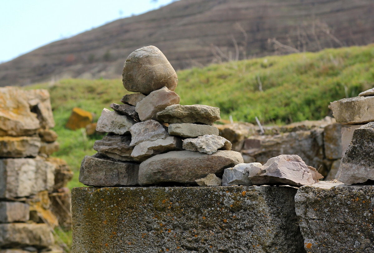 Руины на склоне хребта Биюк-Янышар