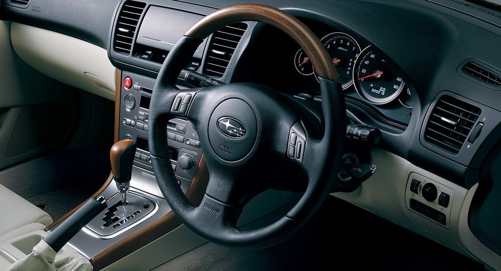 тойота раш. комплектация японских. Nissan leaf 2012 салон. хонда аирвейв 2008. дайхатсу танто 375.