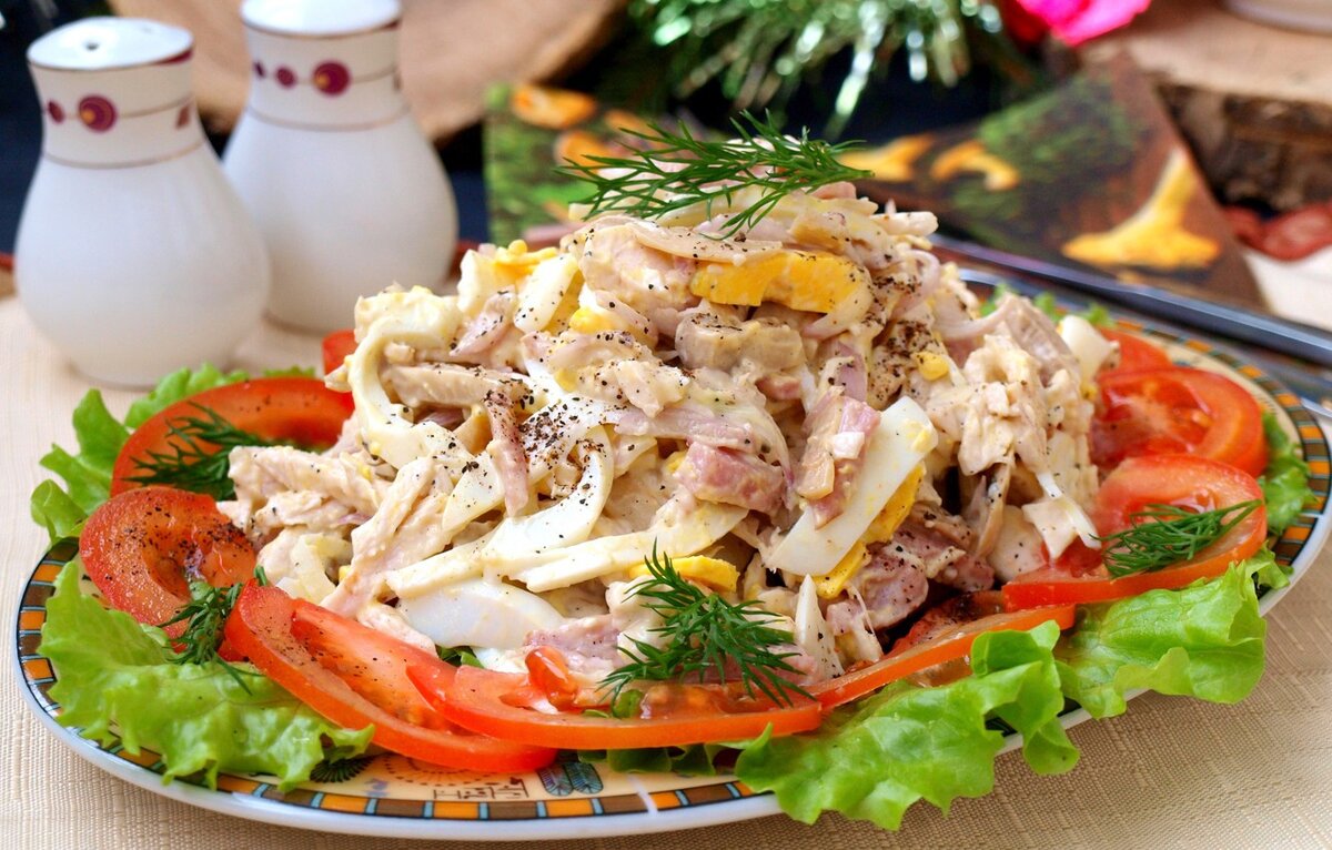 Майонезный салатик с языком и чесночком