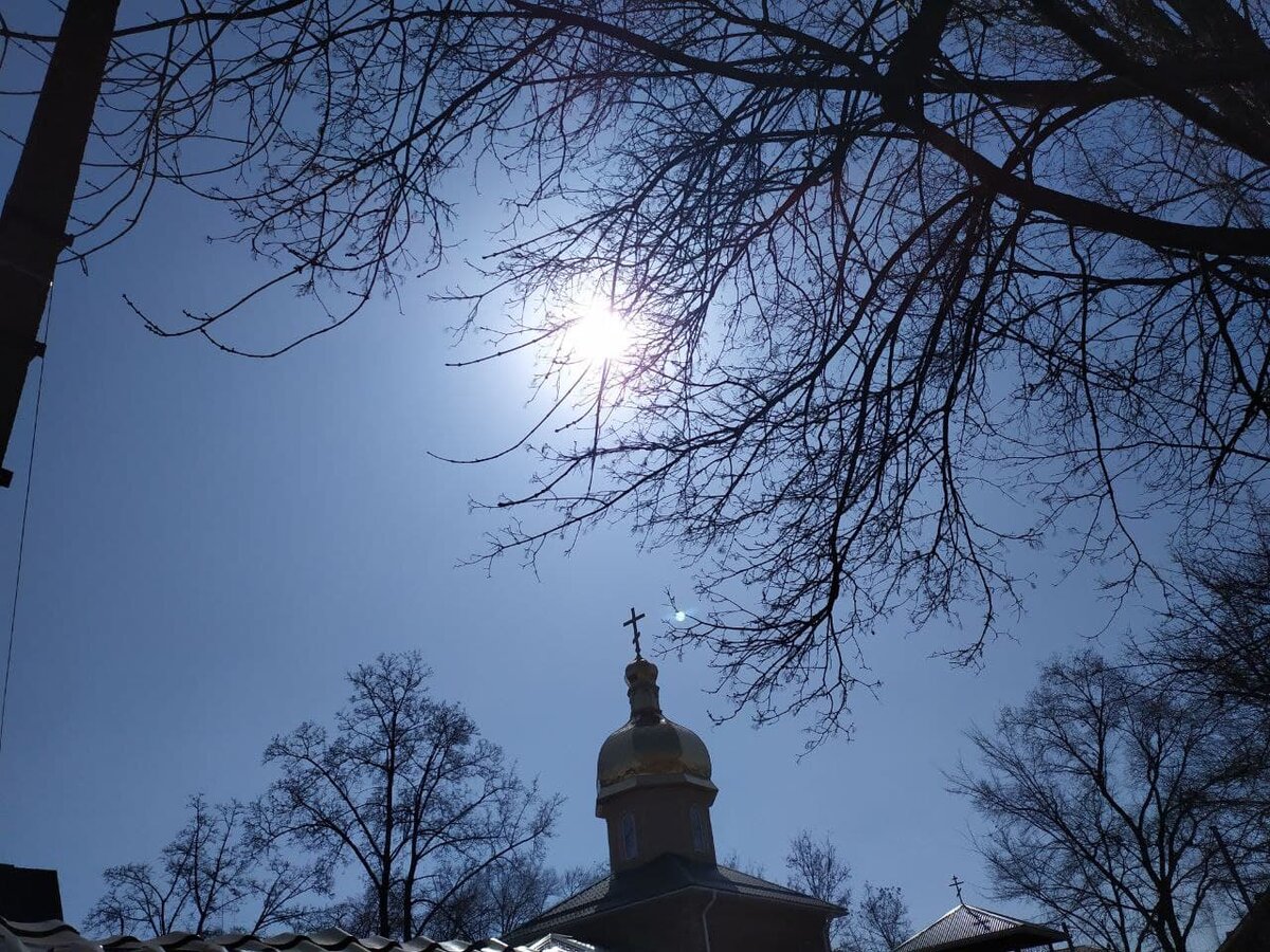 Что же отмечает наша православная церковь на Преполовение? Спешу узнать об этом празднике у знакомого священника