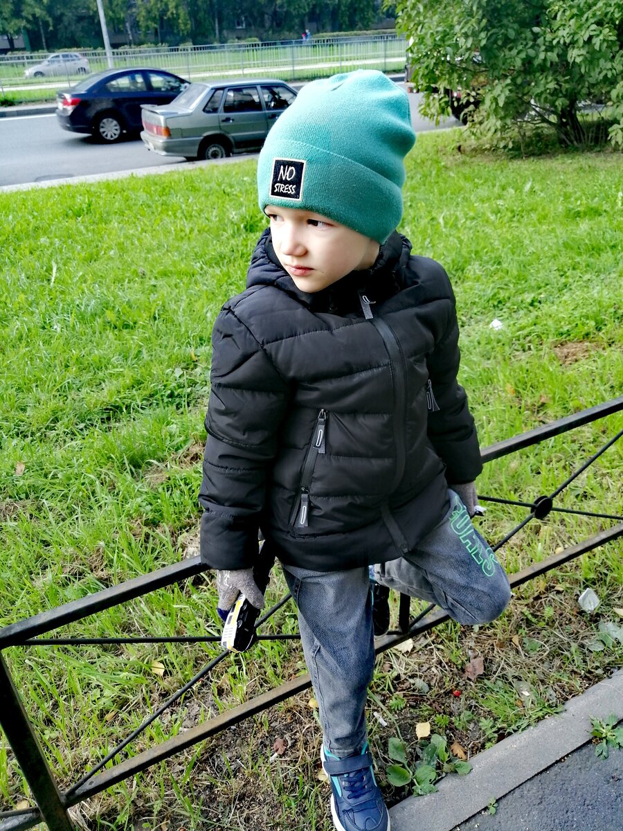 Это мой сын Алексей, у него диагностировано ЗПР и РАС.