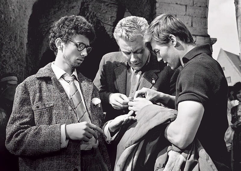 Олег Даль, Андрей Миронов и Александр Збруев в фильме «Мой младший брат» (1962). Скриншот.