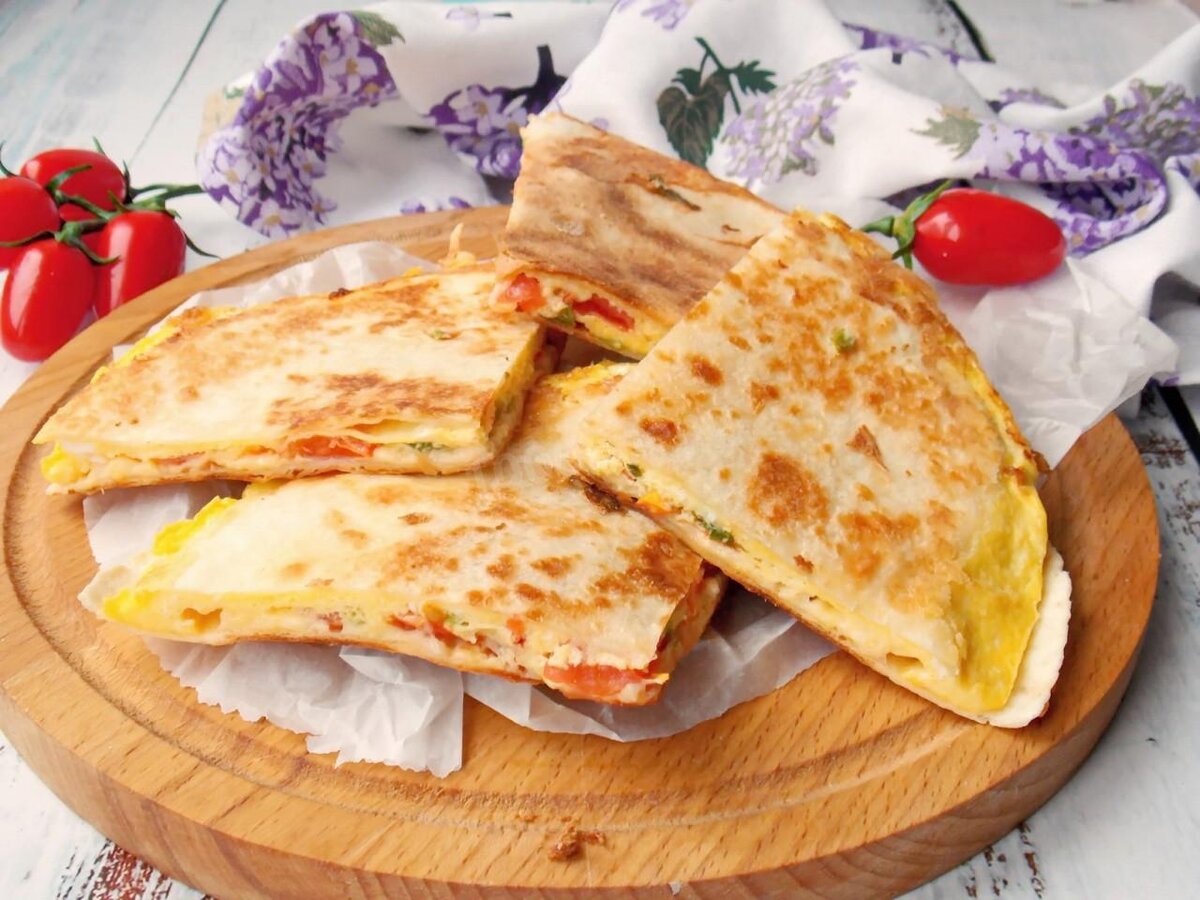 Пшеничные лепешки с сыром