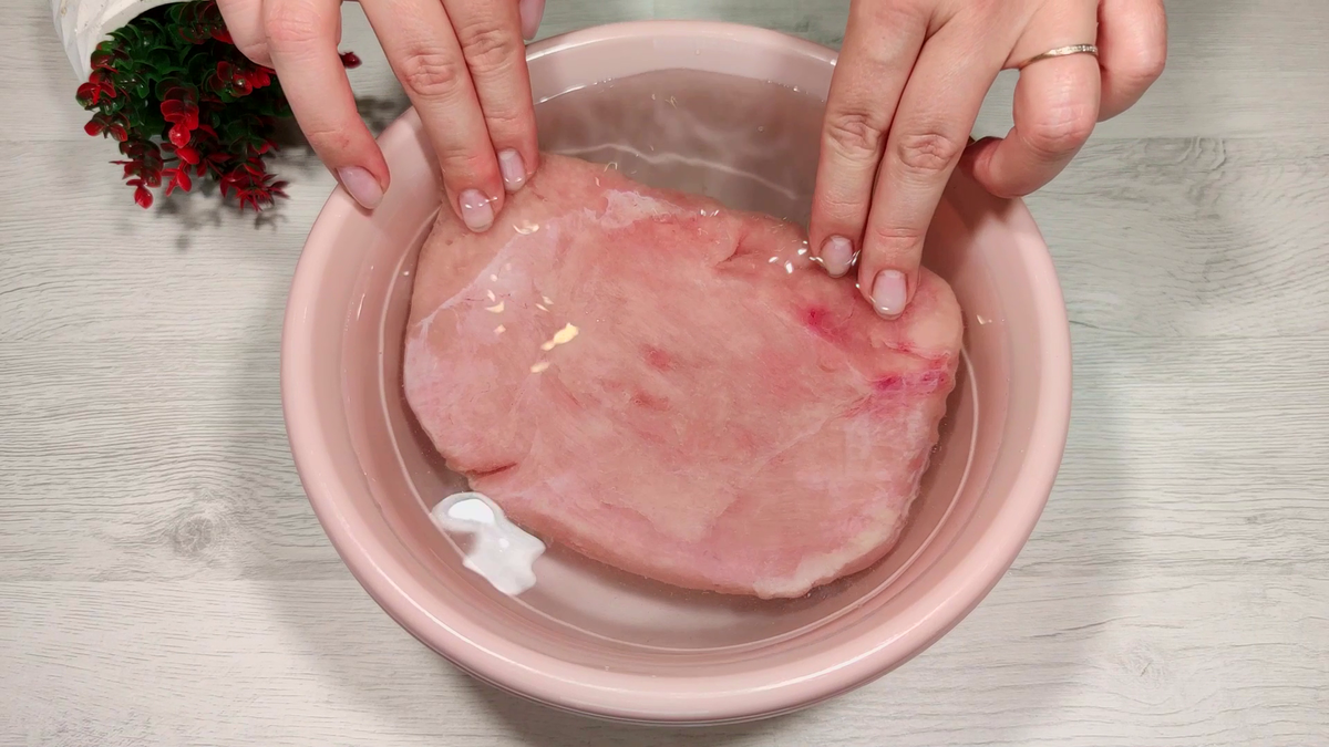 Как быстро разморозить мясо в микроволновке