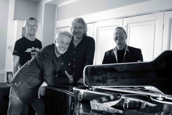 Steve Overland(61год) - (FM, Shadowman, Overland) - Vocals. 
Steve Morris (ex Heartland, Shadowman, Ian Gillan) - Guitars, Keyboards. 
Chris Childs (Thunder, Tyketto, Shadowman) - Bass. 
Simon Kirke (Free, Bad Company) - Drums. 