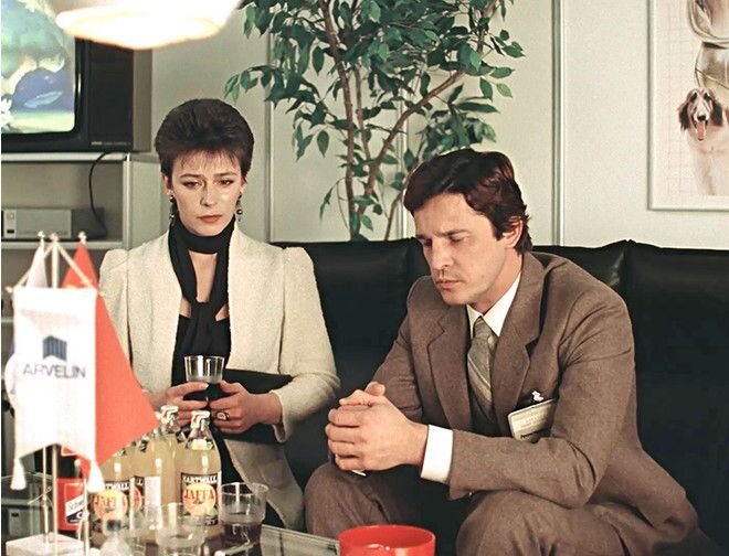 Фото: Кадр из фильма "Зимняя вишня" (1985) 