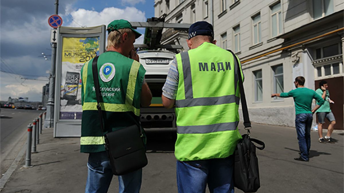 каждый инспектор. каждый инспектор. гаишник. инспектор дпс гибдд. значок инспектора гибдд.