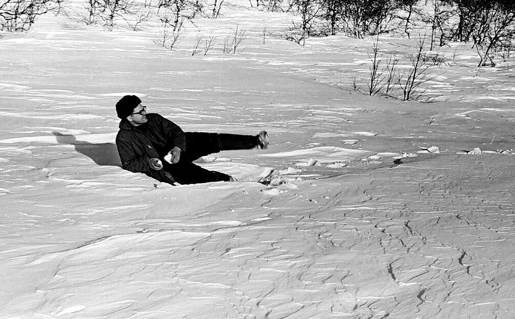 Поиски на склоне. Начало марта 1959 . Из открытых источников