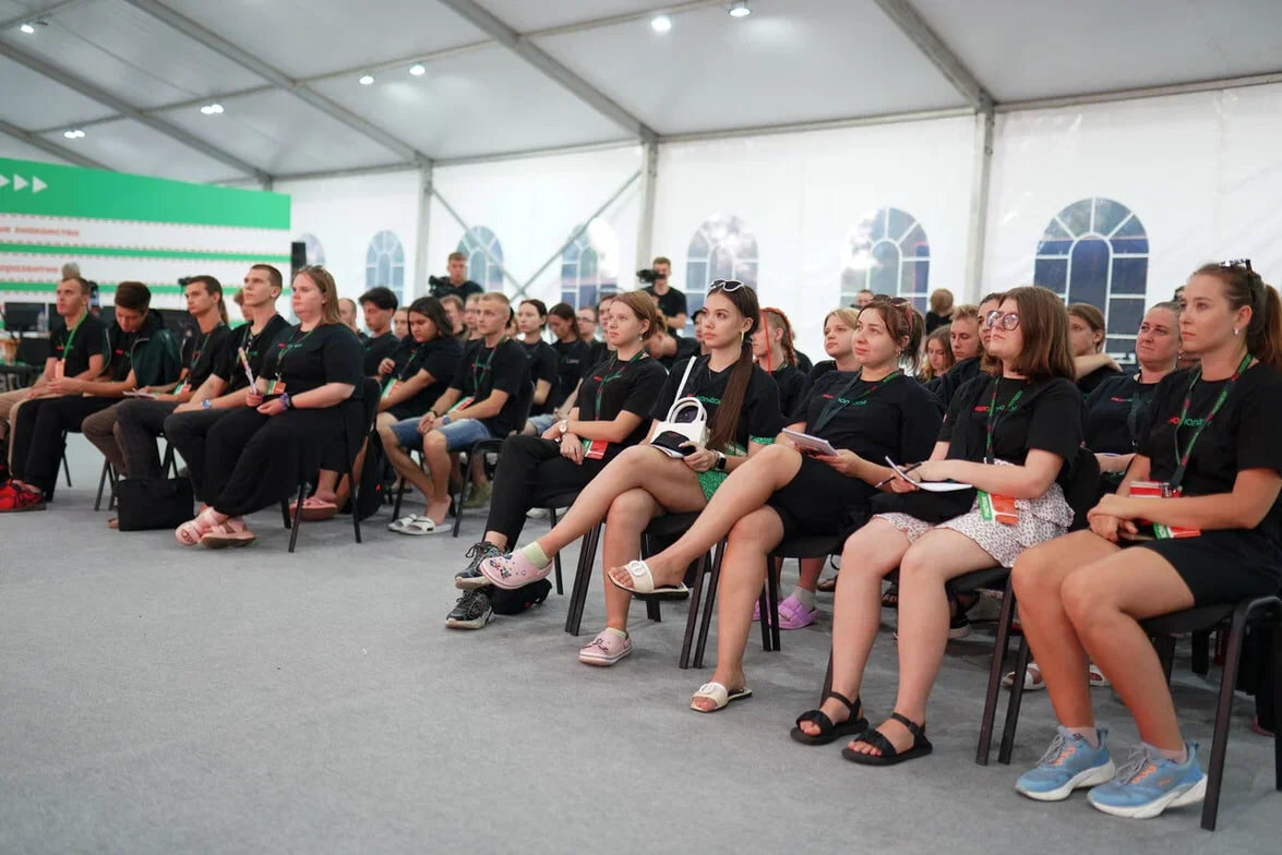 Листайте вправо, чтобы увидеть больше изображений