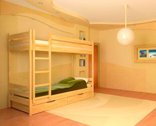 К мебели для детской предъявляются особенные требования, ведь в этом помещении дети проводят значительную часть времени. А учитывая степень их подвижности и внимания к окружающим вещам, нужно быть особенно осторожным при выборе материала, из которого сделана мебель.