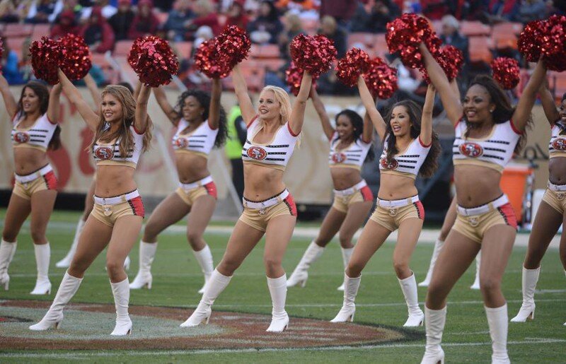 на этом фото много пипидастров