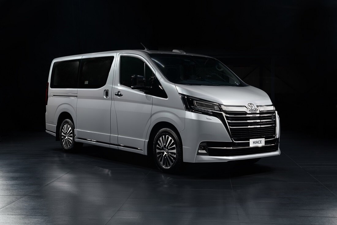 НОВАЯ TOYOTA HIACE