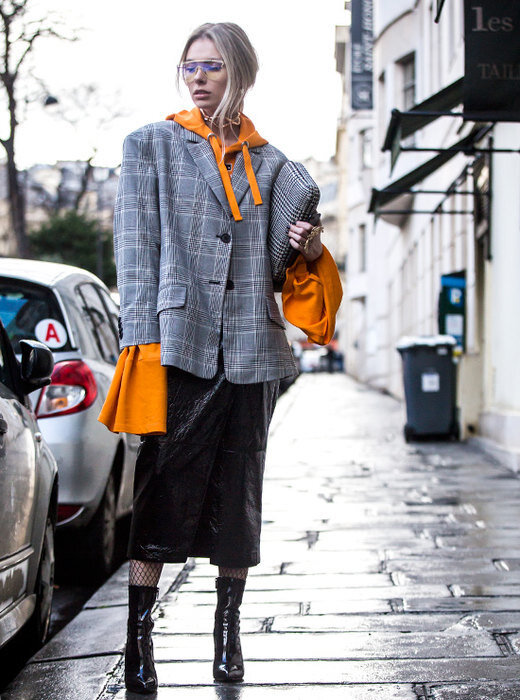 Подшейте подплечники или купите пиджак на пару размеров больше. /Фото: i.pinimg.com 