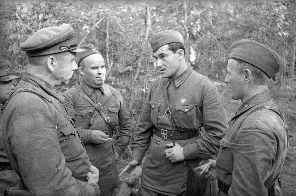 Е. Халдей "Командиры", 1938 г. ОКДВА. Взято из интернет-ресурса. 