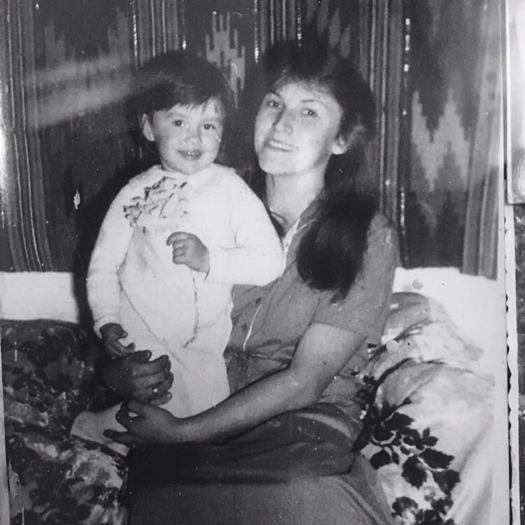 Надежда Грановская в детстве с мамой