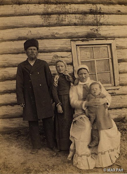 Купеческая, крестьянская, казачья семья, какими они были на портретах в начале ХХ века