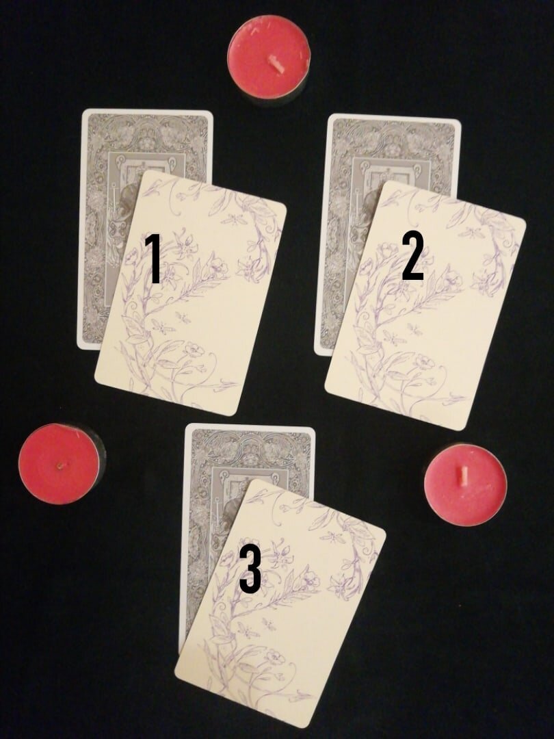 Карта дня, предложенная на выбор. Колода Райдера-Уэйта и оракул Фей Паулины Кассиди.