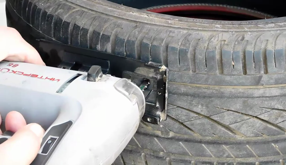 Самодельный пневмодомкрат из автомобильной камеры и покрышки | AVTO ...