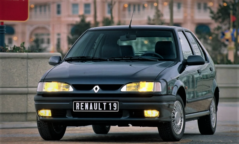 Листай, посмотреть салон