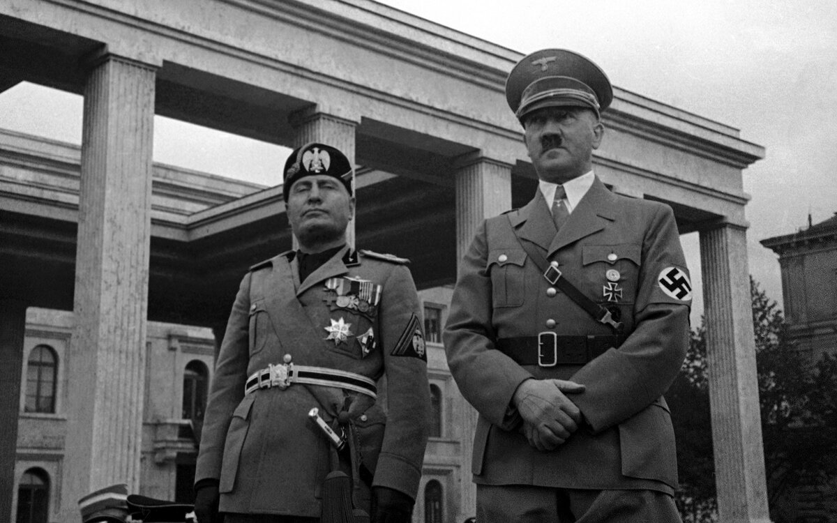                                         Визит Бенито Муссолини в Германию. 1937 год