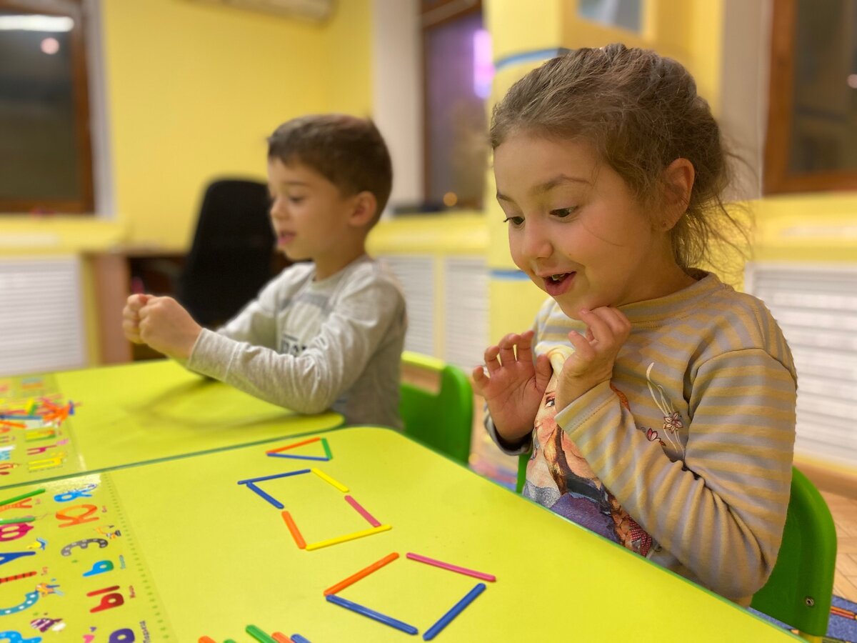групповые занятия в Логопедическом центре "Логослов", г. Казань.