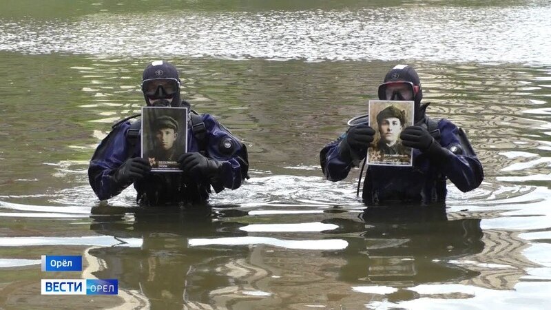 "Портреты ветеранов были заламинированы, чтобы их не повредила вода. Время проведения акции было специально выбрано между днем водолаза и днем Победы", сообщается в новости