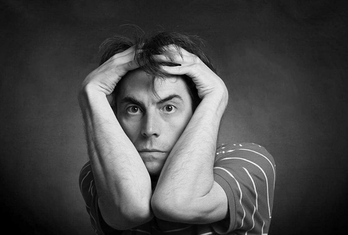 "Наши сомнения — это наши предатели. Они заставляют нас терять то, что мы, возможно, могли бы выиграть, если бы не боялись попробовать." Уильям Шекспир