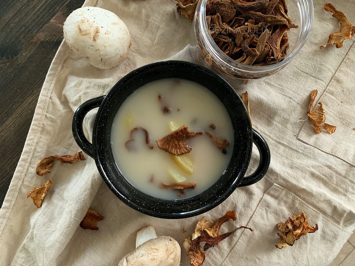 Грибной суп с лисичками