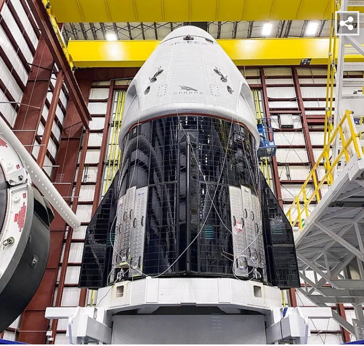 Crew Dragon - детище Илона Маска.