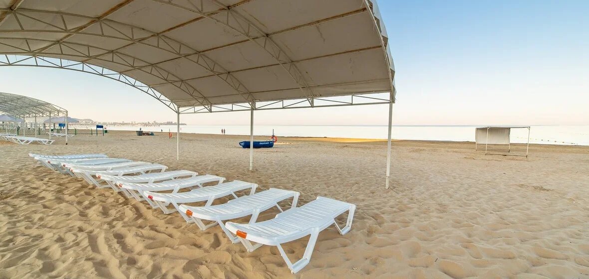 Пляж отеля "Джемете"