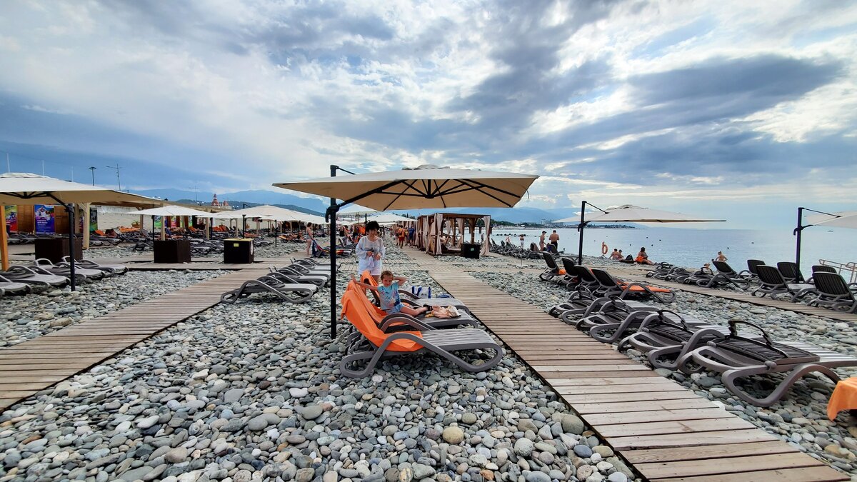 Пляж Розы Хутор в Имеретинке