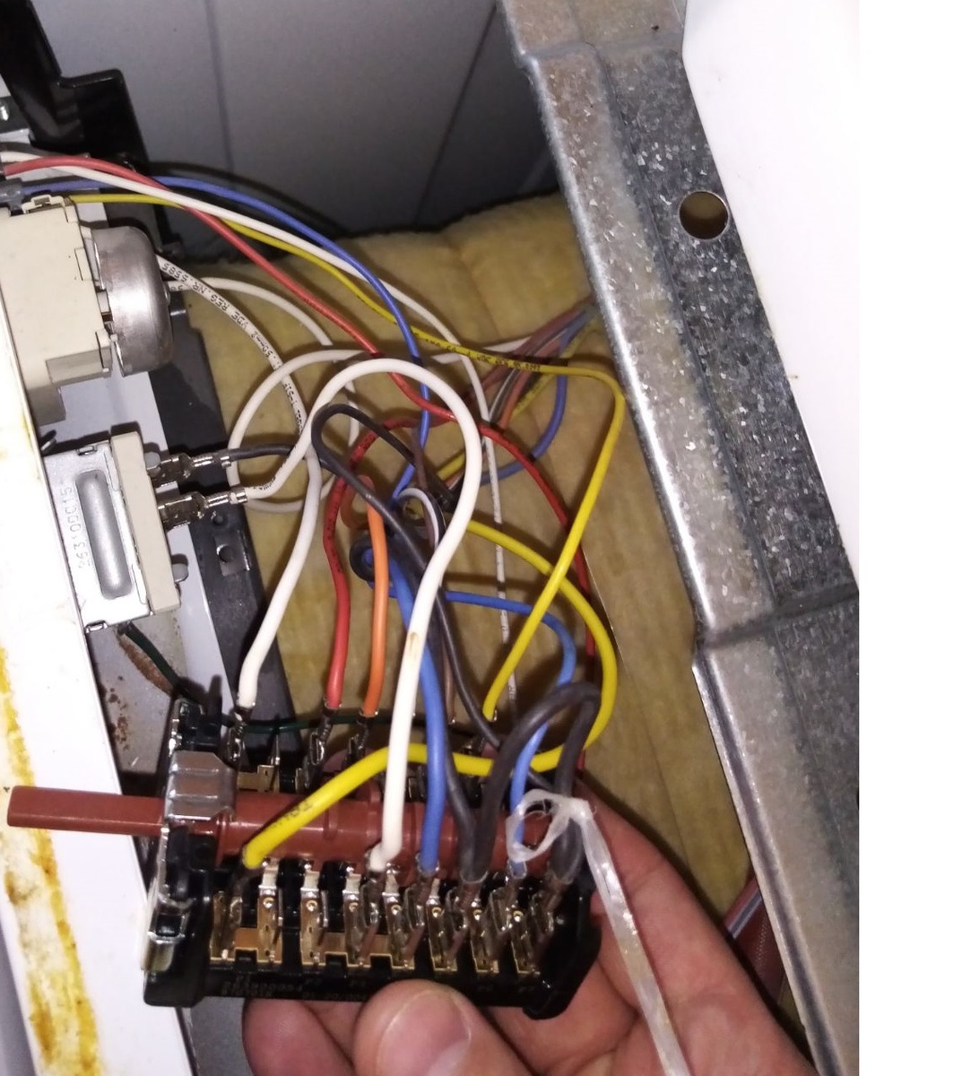 Это фото нового регулятора, который  встал на место старого.