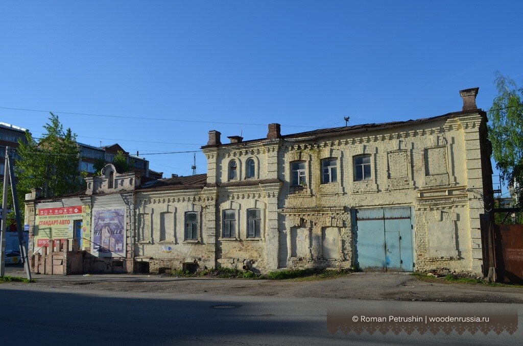 То самое здание. Вид со стороны переулка Сакко. Автор Роман Пертушин. 