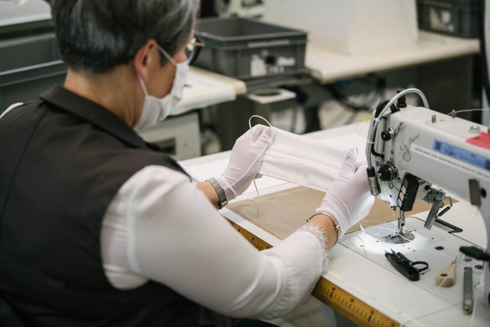 Источник: alamode.ru. Маска для больницы от Louis Vuitton