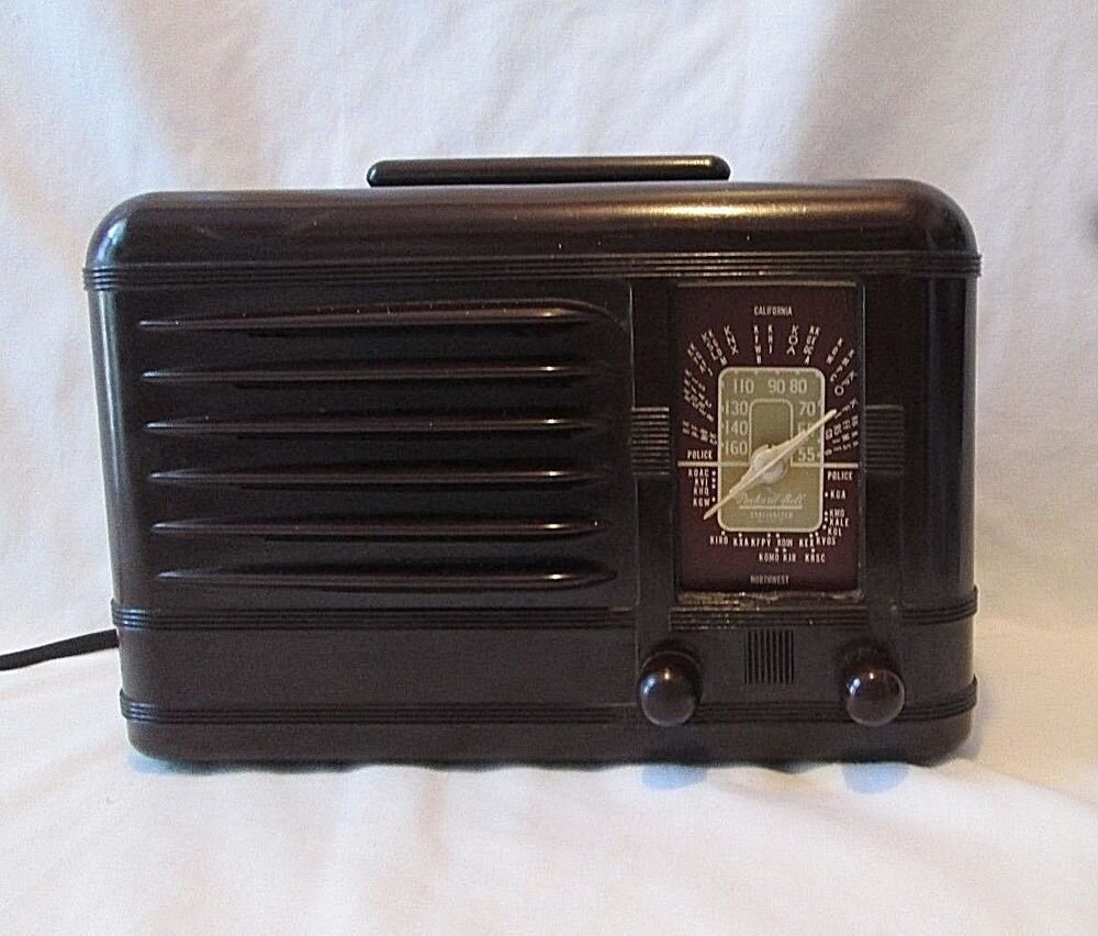 Packard Bell (1940).