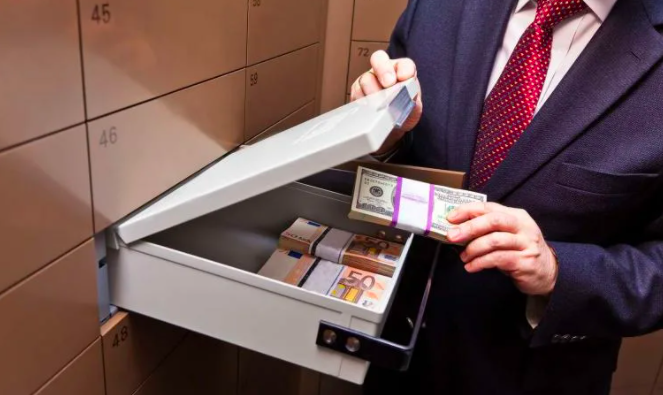 #Банк ВТБ ограбили 