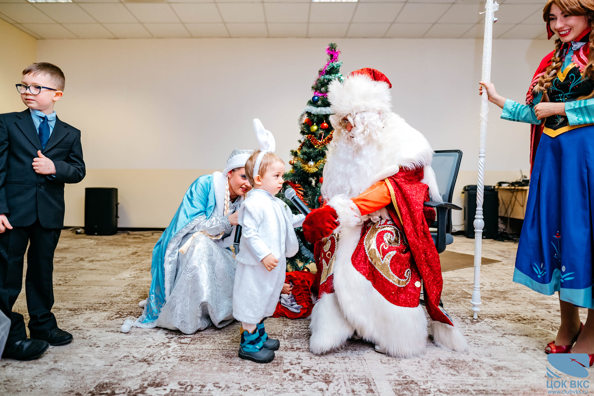 Творческая группа ЦОК ВКС представила детское новогоднее представление "Новогоднее чудо"