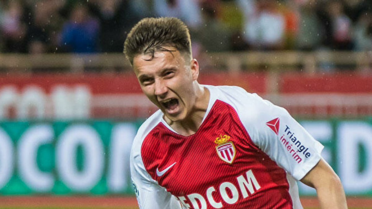 https://rsport.ria.ru/20201106/golovin-1583463217.html#pv=g%3D1583463217%2Fp%3D1572218367